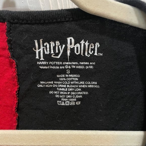 Harry potter red black hogwarts tank top small - Picture 3 of 4